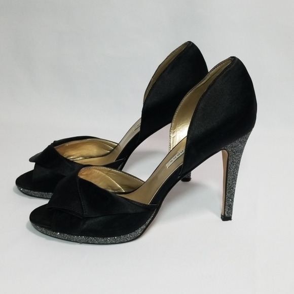 Caparros Shoes - Caparros black & silver sparkle 4 inch heels Sz 9